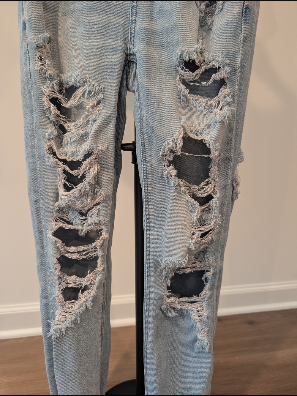 American Eagle Outfitters Light Blue Distressed Boyfriend Jeans Size 00 Stretch - Picture 4 of 11